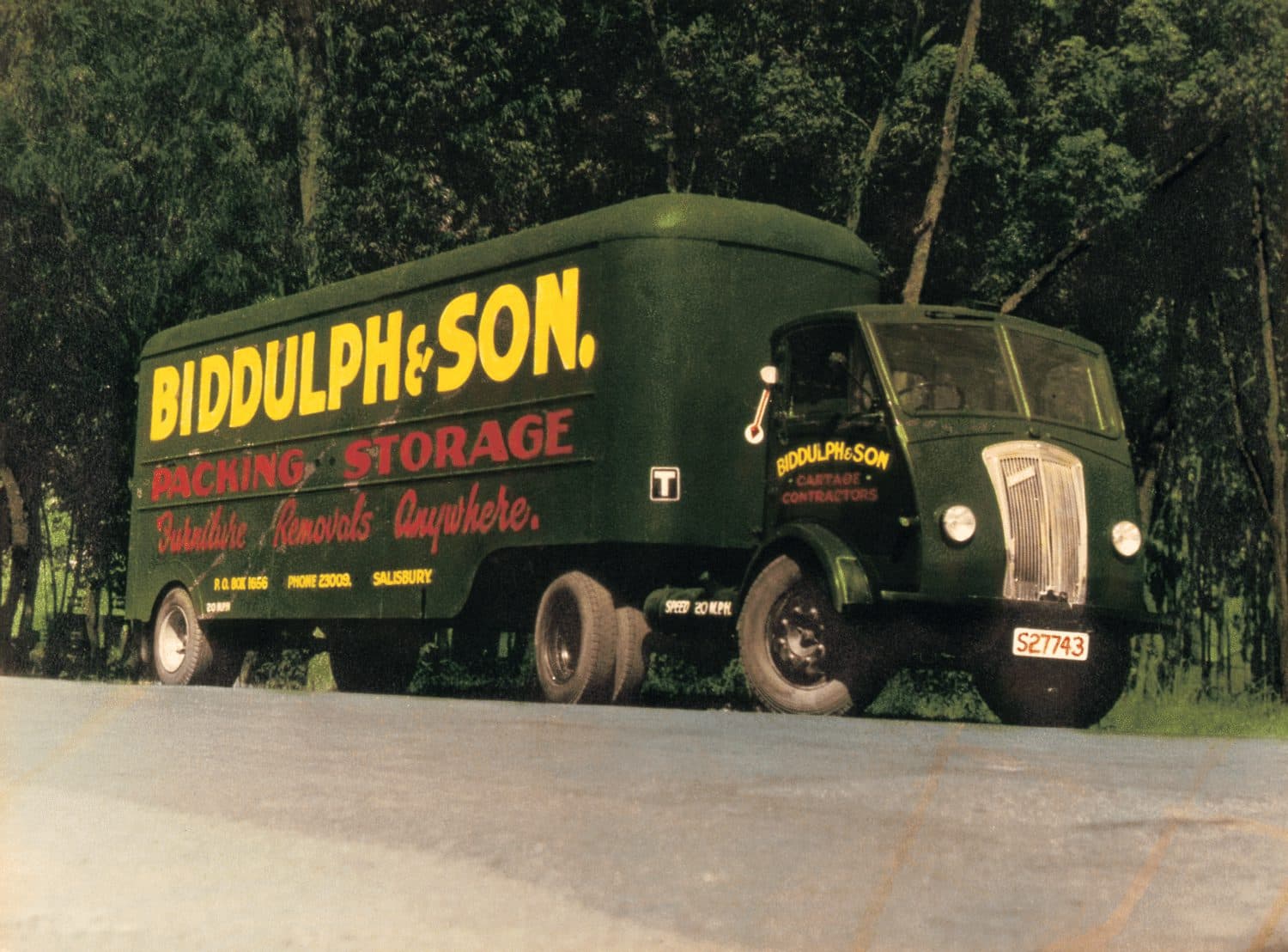 Historic Biddulphs removal truck from the early days